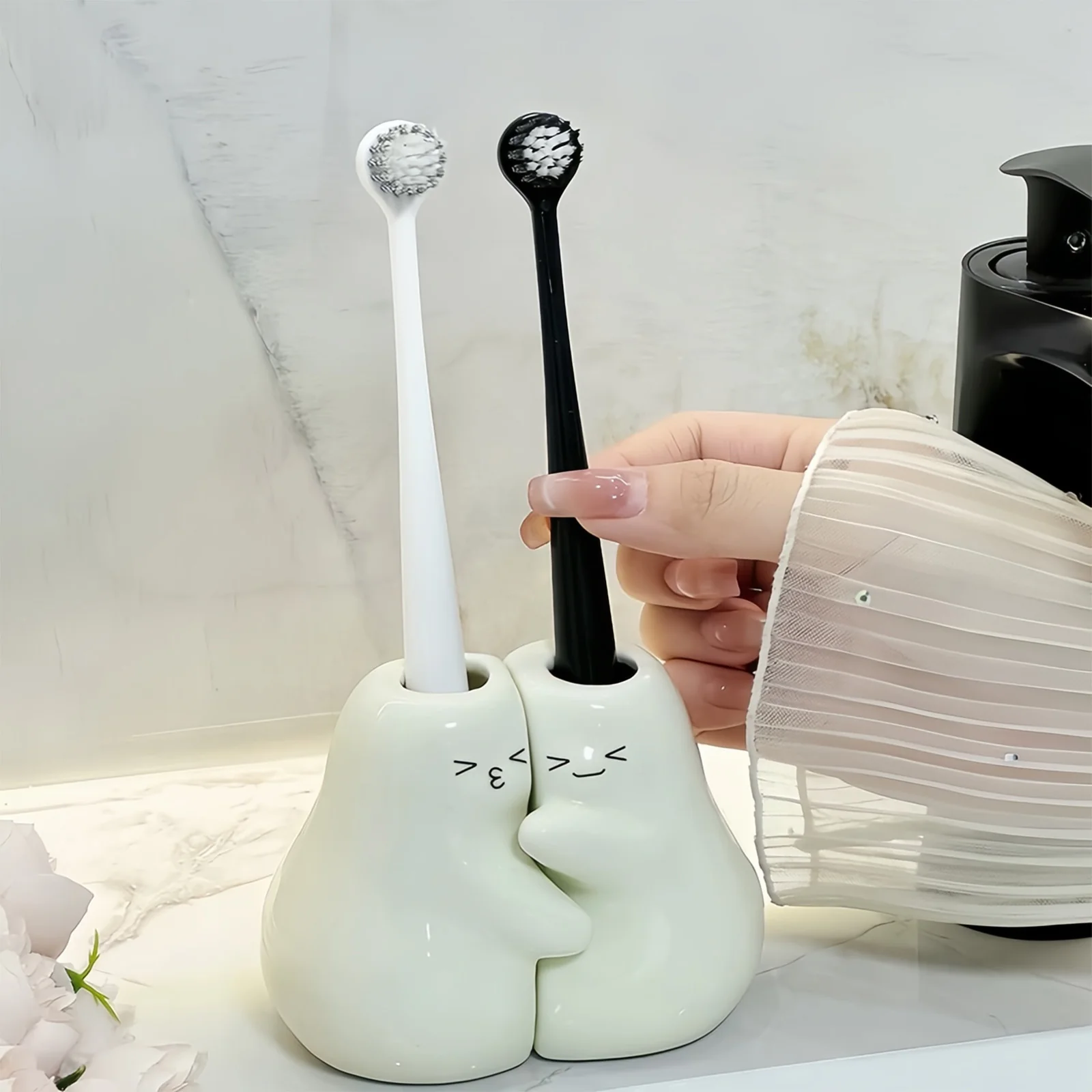 Cute Toothbrush Holder for Sweet Couples - Image 4